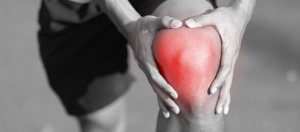 dor nas articulações em um homem